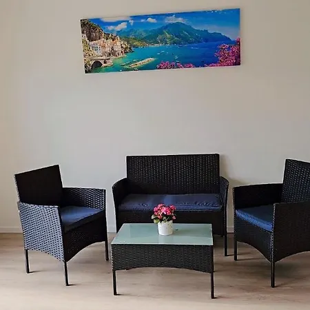 Apartment Beautiful 3 Big With Kitchen And Balcony *