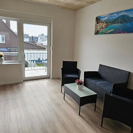 Apartment Beautiful 3 Big With Kitchen And Balcony *