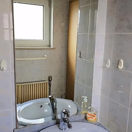 Apartment Beautiful 3 Big With Kitchen And Balcony *
