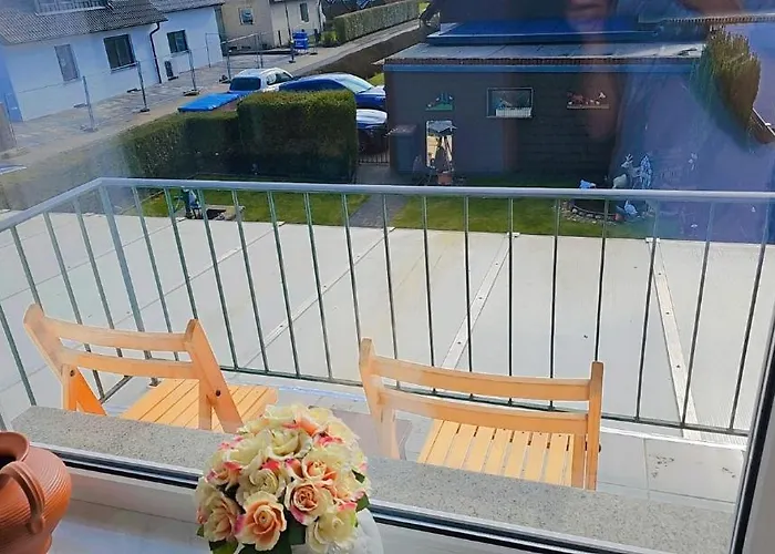 Apartment Beautiful 3 Big With Kitchen And Balcony