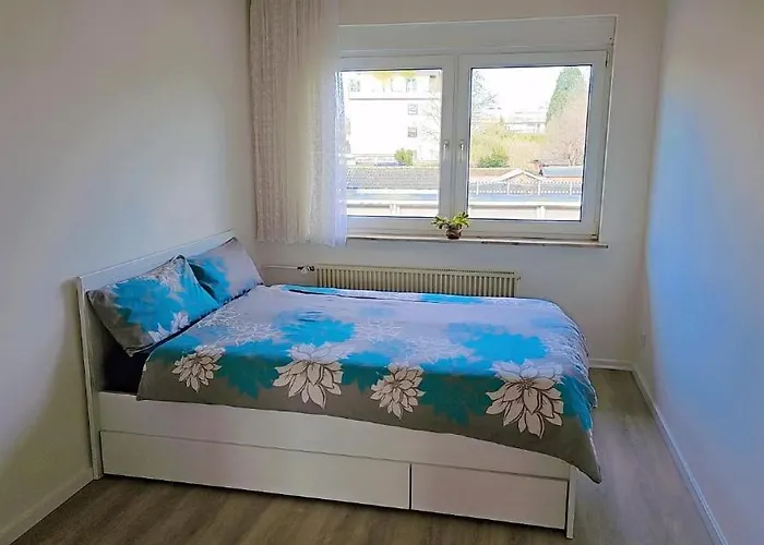 Apartment Beautiful 3 Big With Kitchen And Balcony