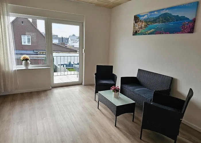 Apartment Beautiful 3 Big With Kitchen And Balcony *