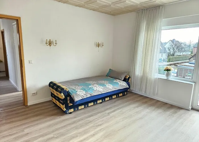 Apartment Beautiful 3 Big With Kitchen And Balcony