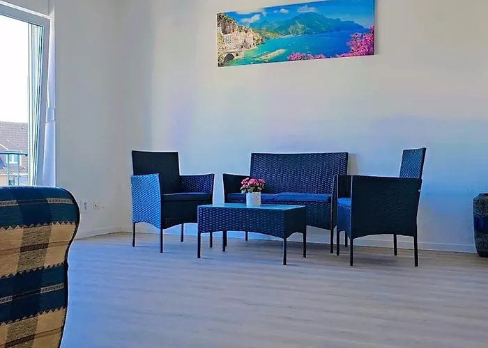 Apartment Beautiful 3 Big With Kitchen And Balcony